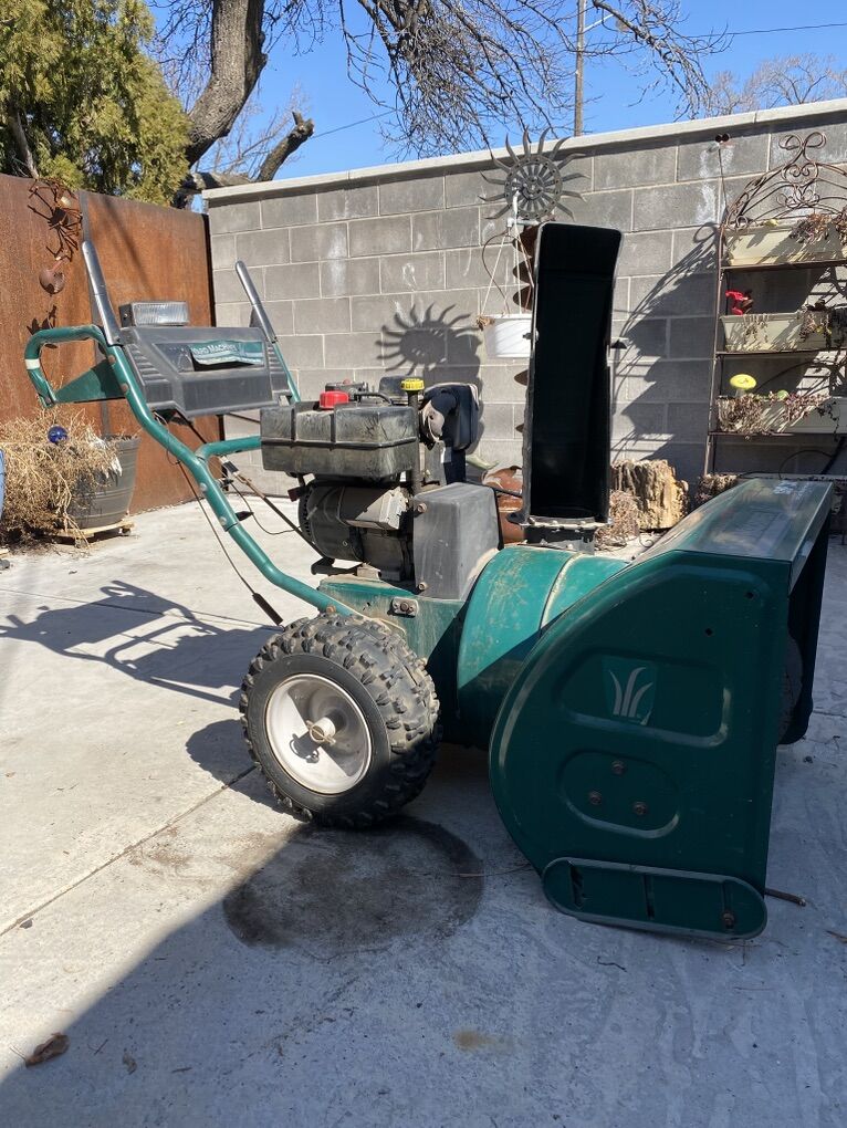 30 Inch 12 HP Snowblower Electric Start