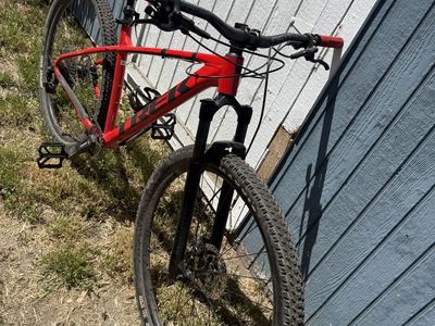 Marlin 8 Red M/L
