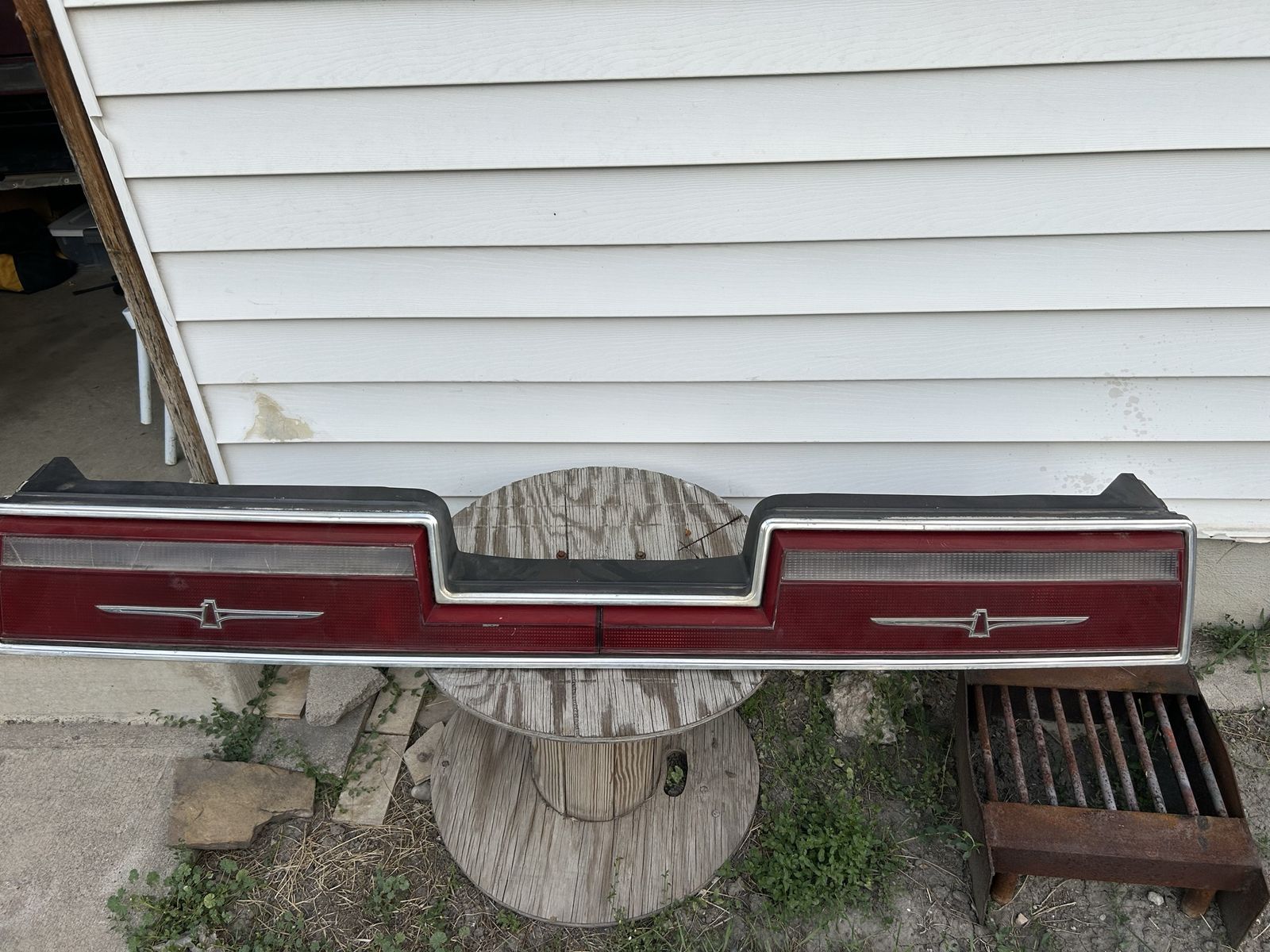 1977-1978 Thunderbird Tail light