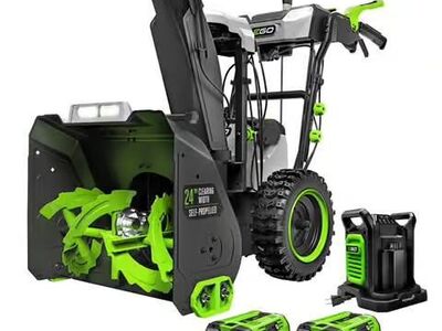 EGO Power+ Peak Power SNT2416 24 in. Two stage 56 V Snow Blower Kit Charger & (2) 10AH BATTERIES