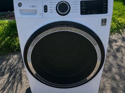 GE Ultrafresh Vent Smart System Front Load Washer GFW550SSN2WW White