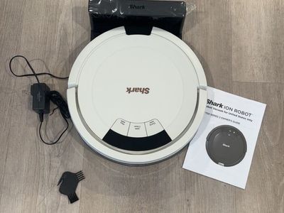 Shark Robot Vacuum – Like New