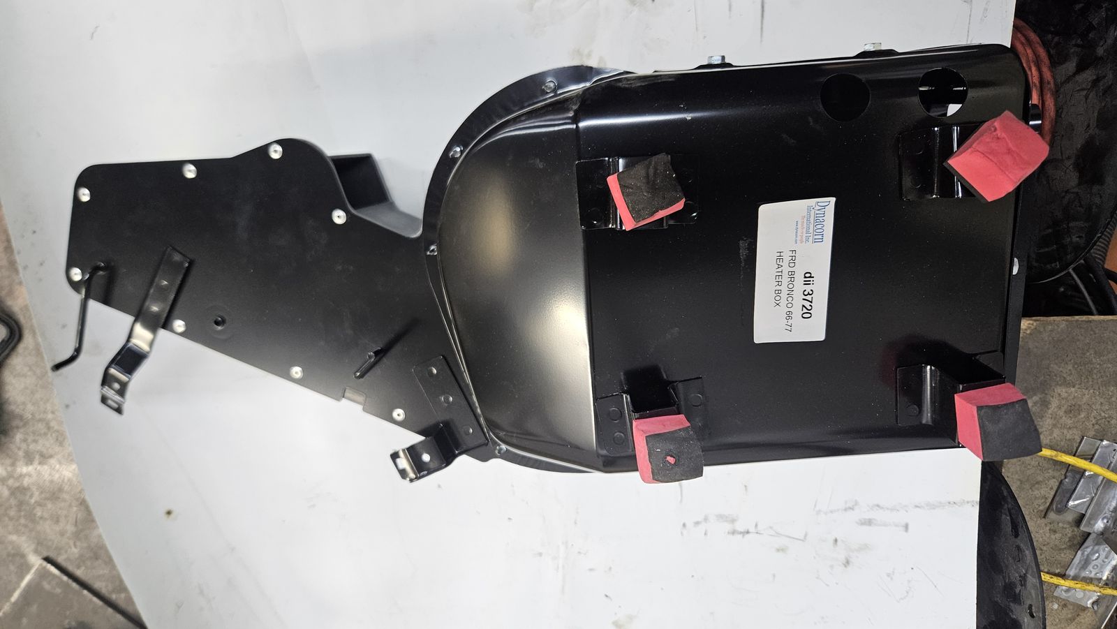 DynaCorn 3720 FRD Bronco 66-77 Heater Box - New  Comes with blower motor and fan