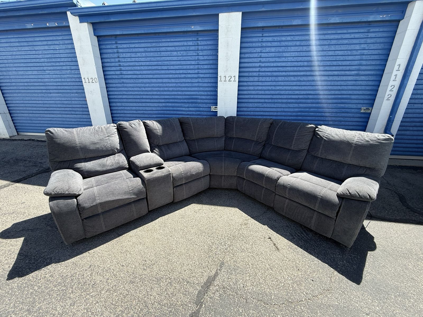 Like new sectional couch - Free delivery!
