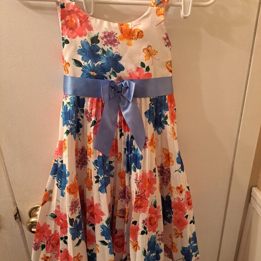 Cute little girls dress