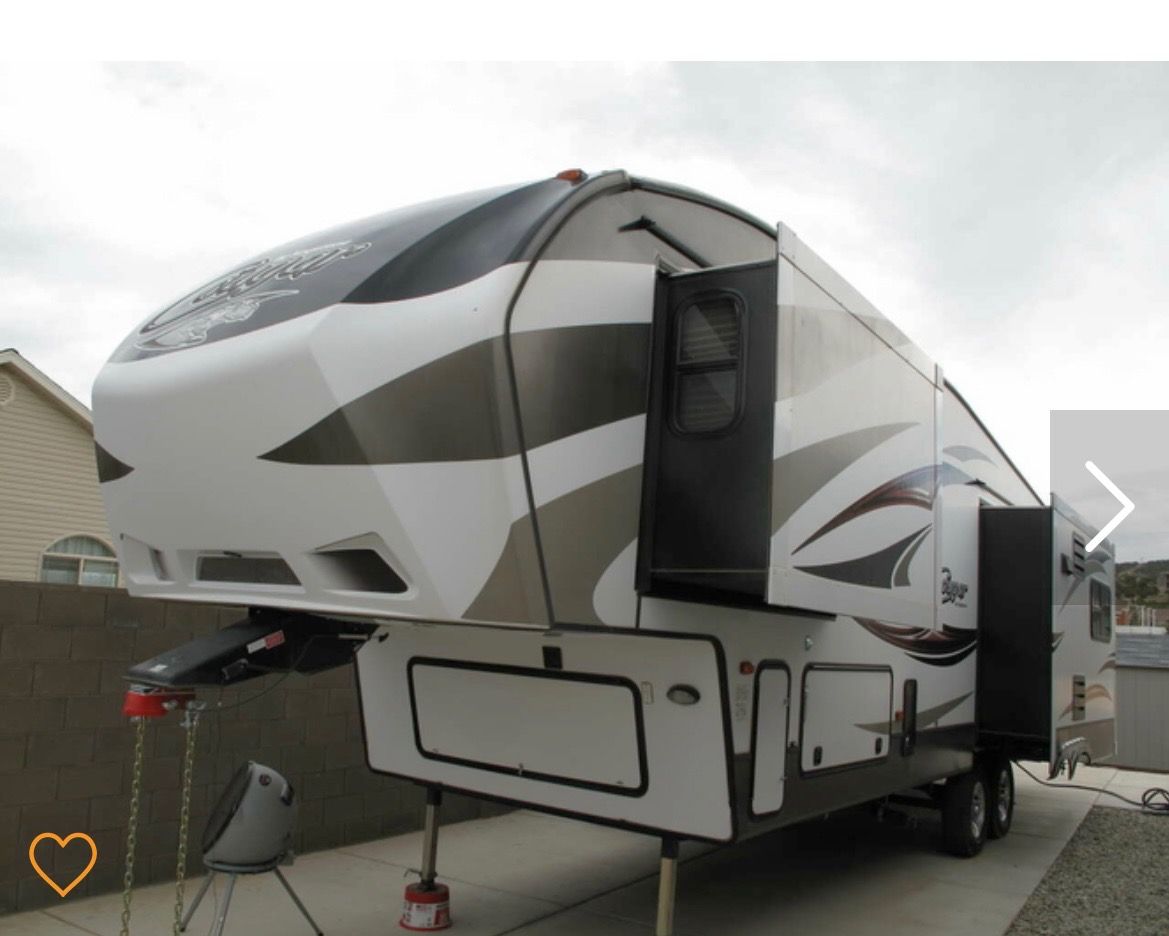 2014 Keystone Cougar 313RL 5th Wheel