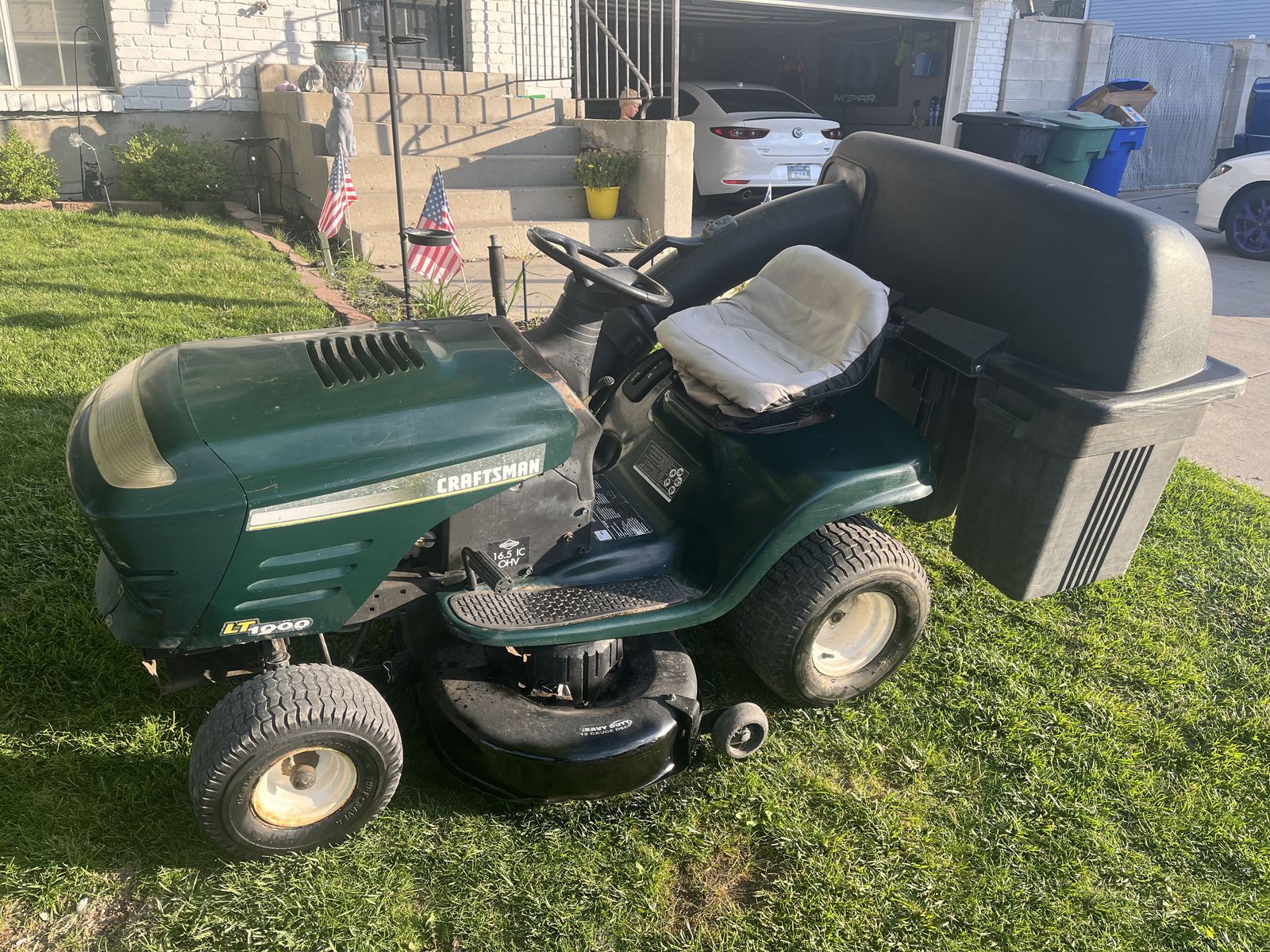 Craftsman Riding Lawnmower