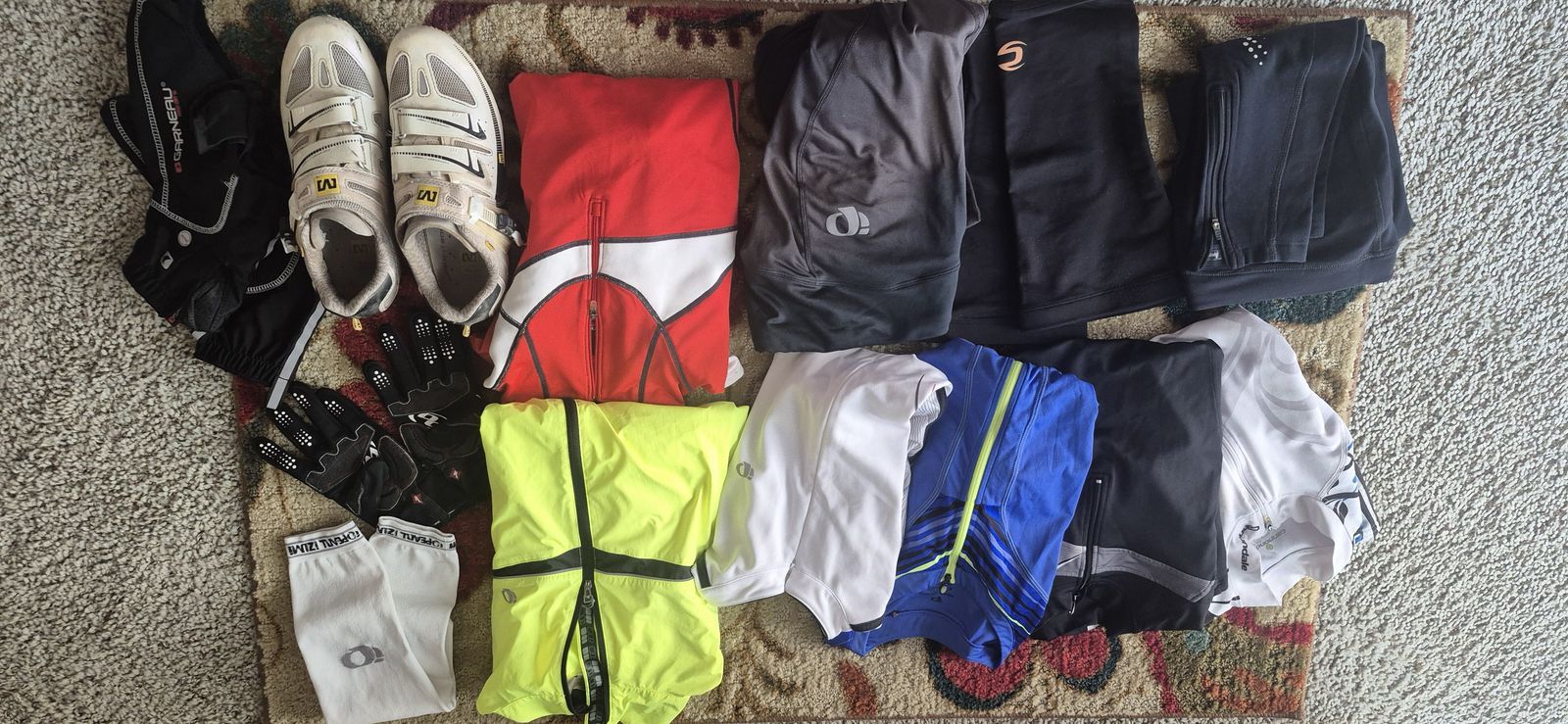 High quality biking clothes and accessories