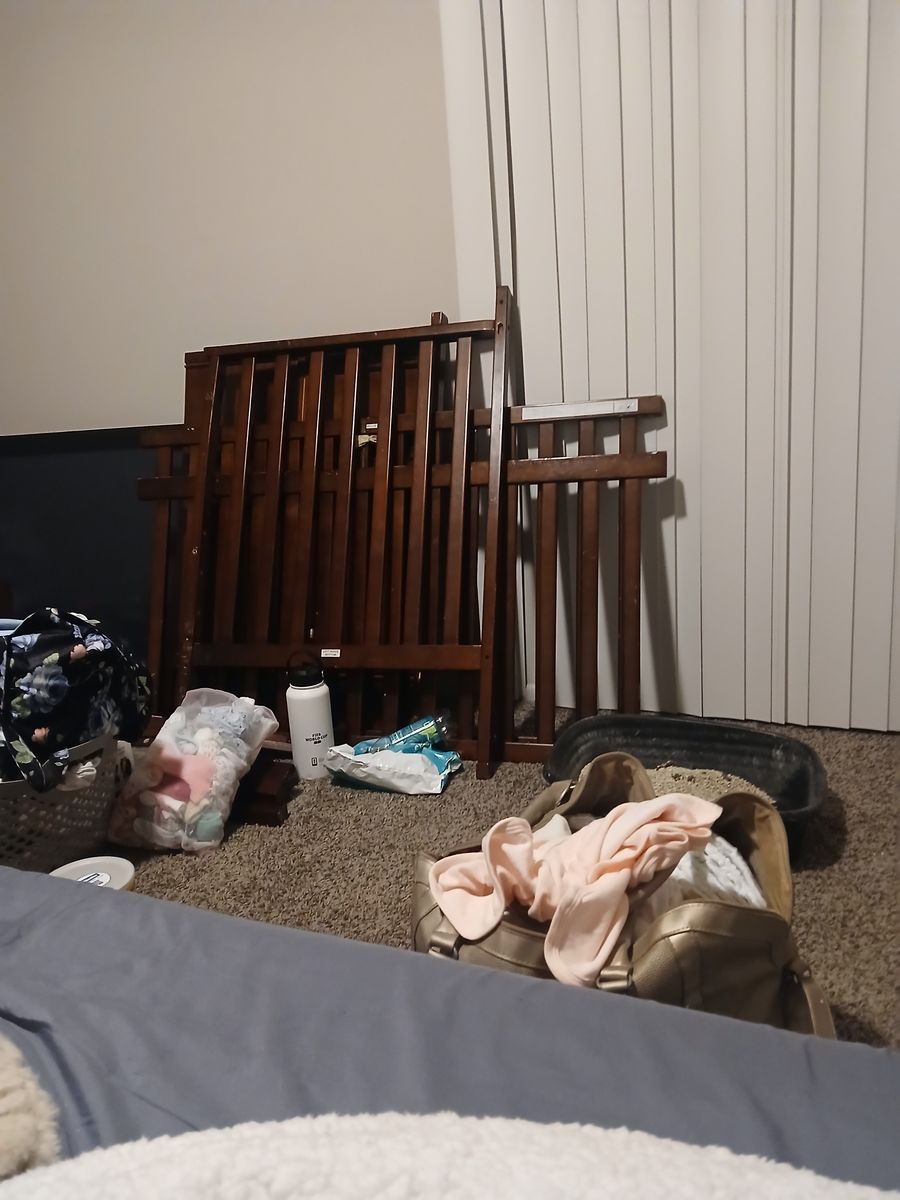 Free crib 