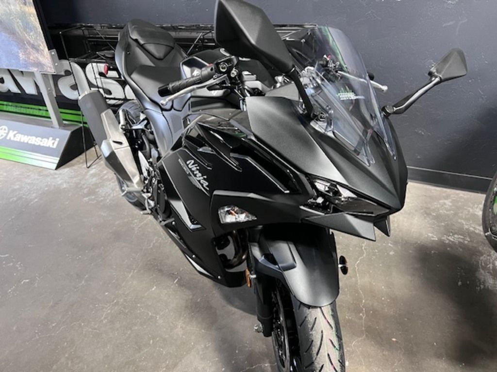 2026 Kawasaki Ninja® 500 SE ABS