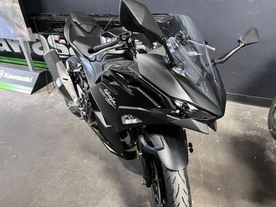 2026 Kawasaki Ninja® 500 SE ABS