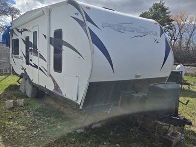 Toy hauler travel trailer