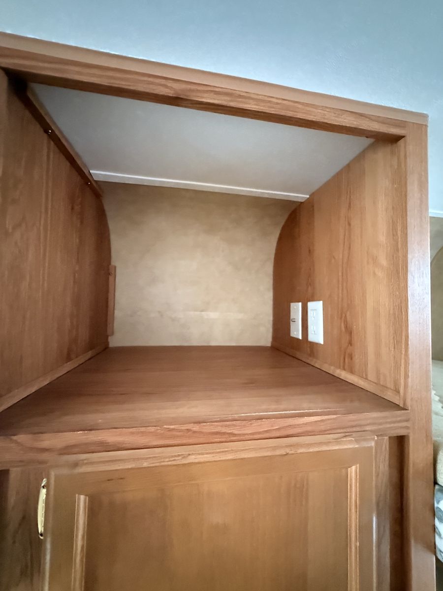 Main image 8