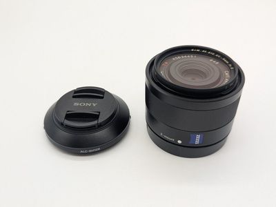 Sony FE 35mm f/2.8 Zeiss Sonnar T* Lens (SEL35F28Z) + Hood + B+W filter for Sony E type