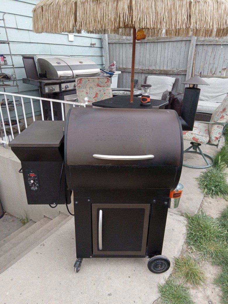 Traeger Century Wood Pellet Grill
