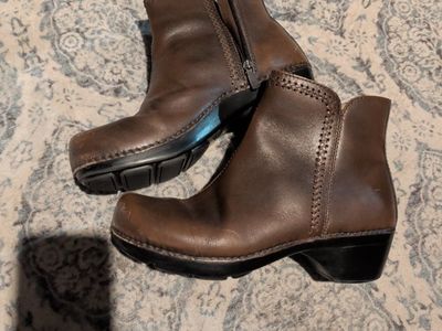 Dansko Women's Brown Leather Ankle Boots Size 40 (US 9) Side Zip Block Heel