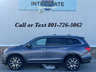 2019 HONDA PILOT Touring w/Rear Captain's Chairs