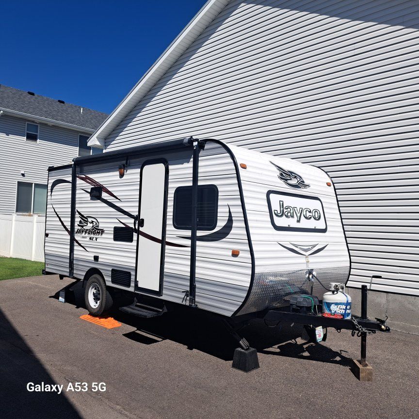 Jayco Jay Flight SLX Travel Trailer Bumper Pull