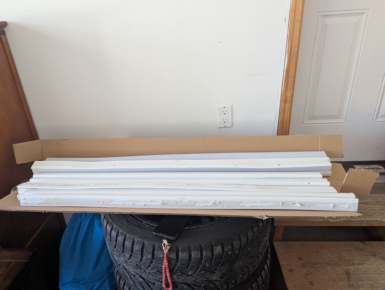 6 Used Window Shades (2 blackout & 4 opaque) $10 each