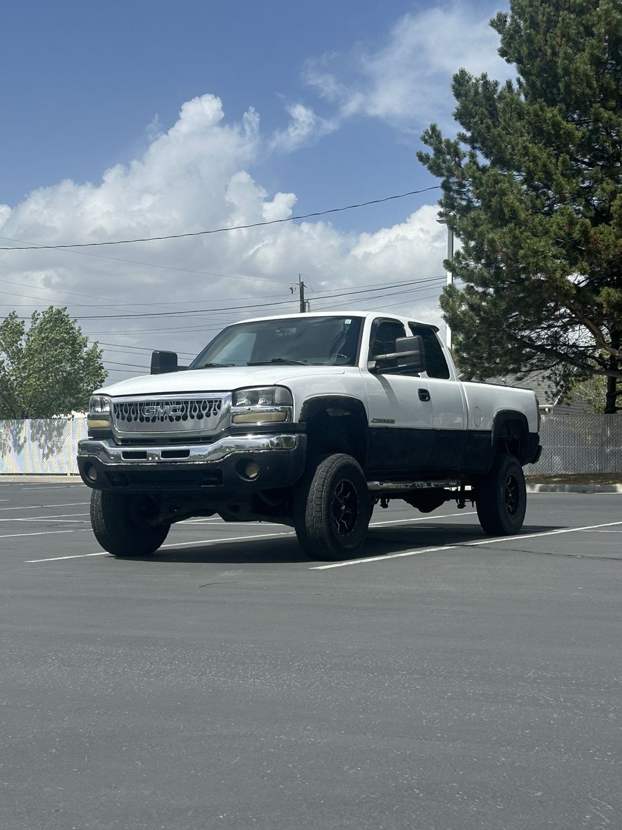 2004 GMC 2500 