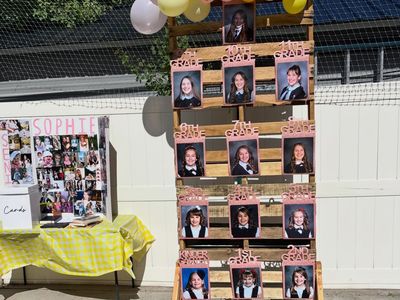 Pallet photo displays wedding/graduation