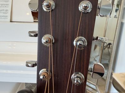 Martin Custom Shop 000-28 w/ Guatemalan rosewood. Mint!