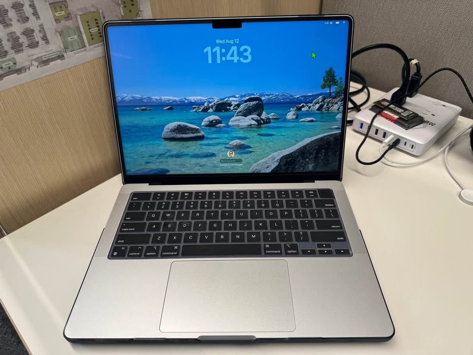 Apple Macbook Pro M1 Max 64GB Ram 1TB HD 32 Core GPU