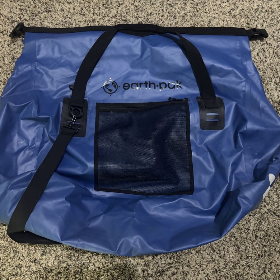 Earthpak 120L roll top dry bag. Used but excellent shape still