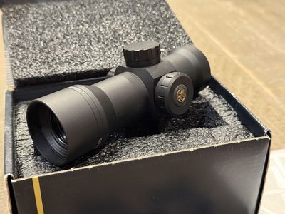 Leupold Freedom RDS Red Dot Sight w/ Rings - 1 MOA Dot, Matte Black