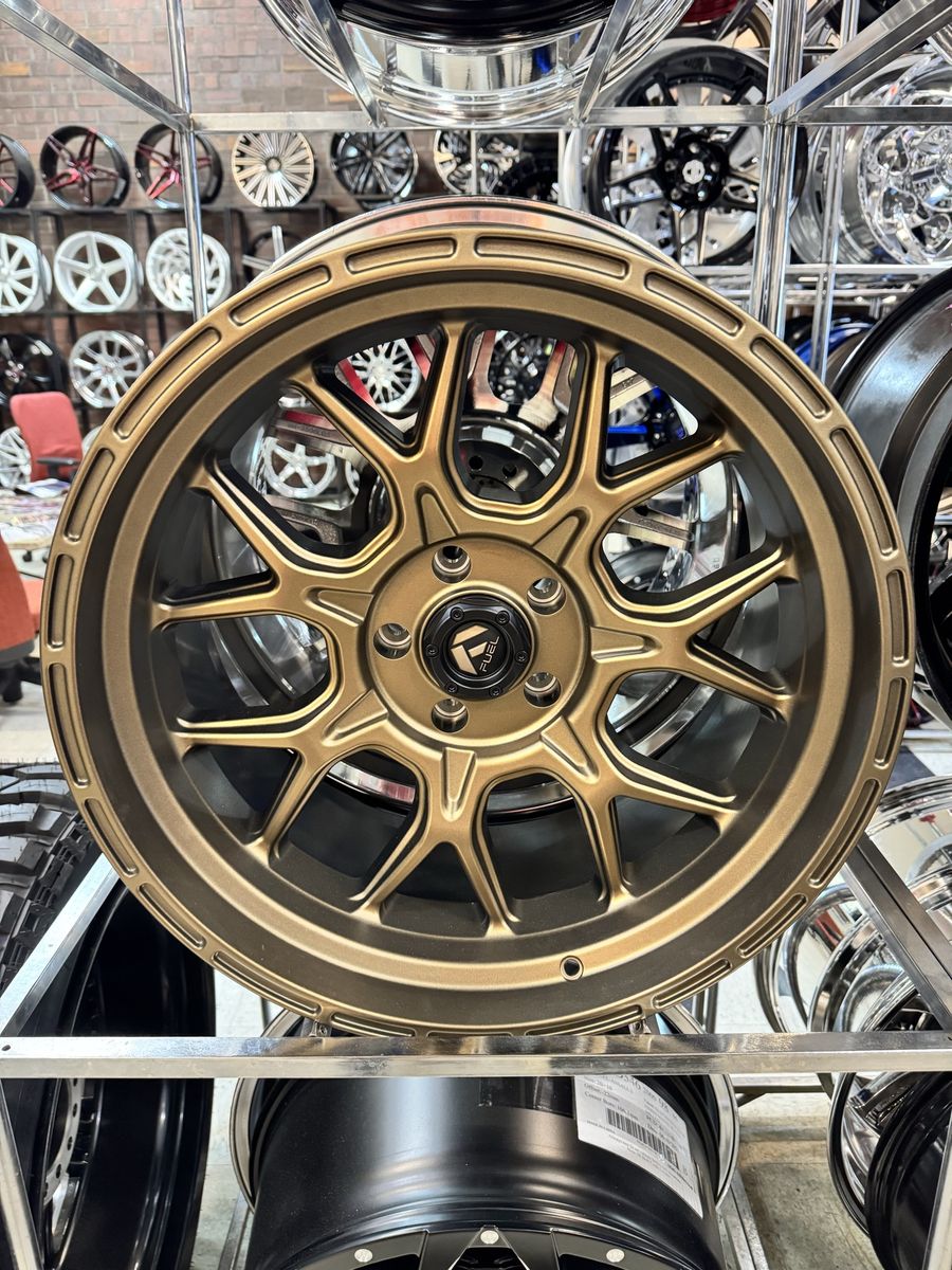 Fuel 20x10 mate bronze, brand new set of 4 wheels.