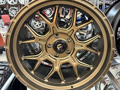 Fuel 20x10 mate bronze, brand new set of 4 wheels.