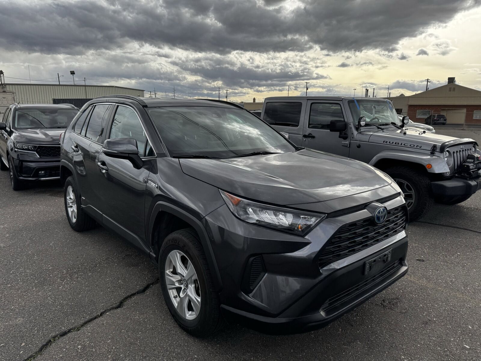 2020 Toyota RAV4 LE