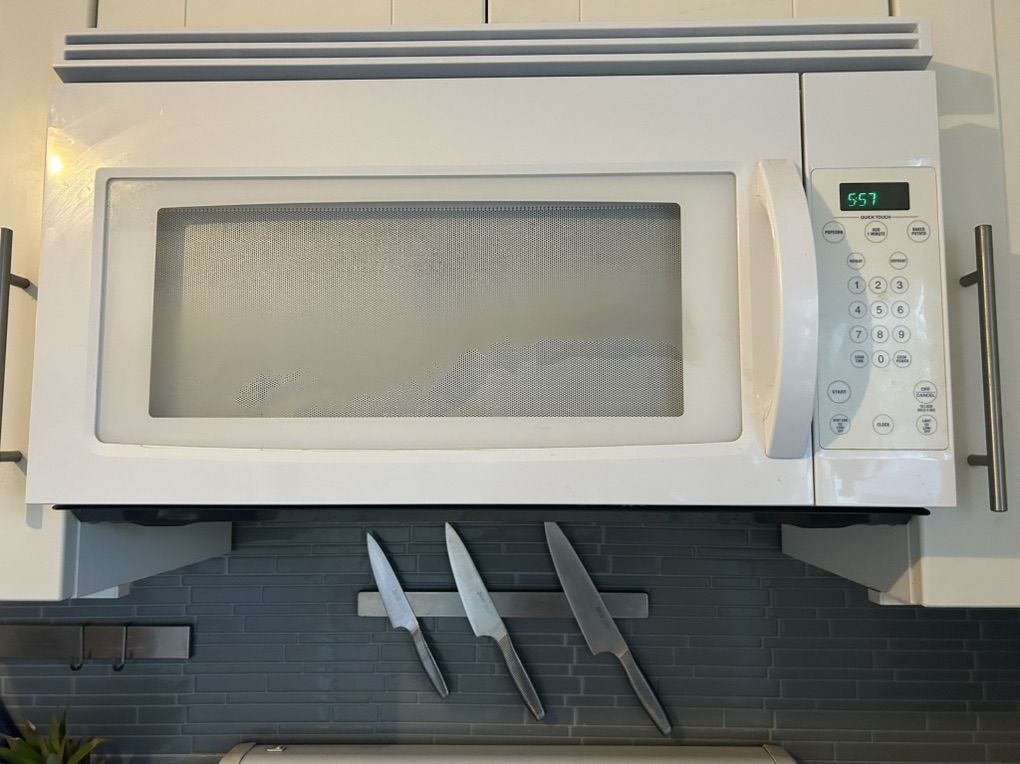 Ikea Microwave over the stove 30 Inch