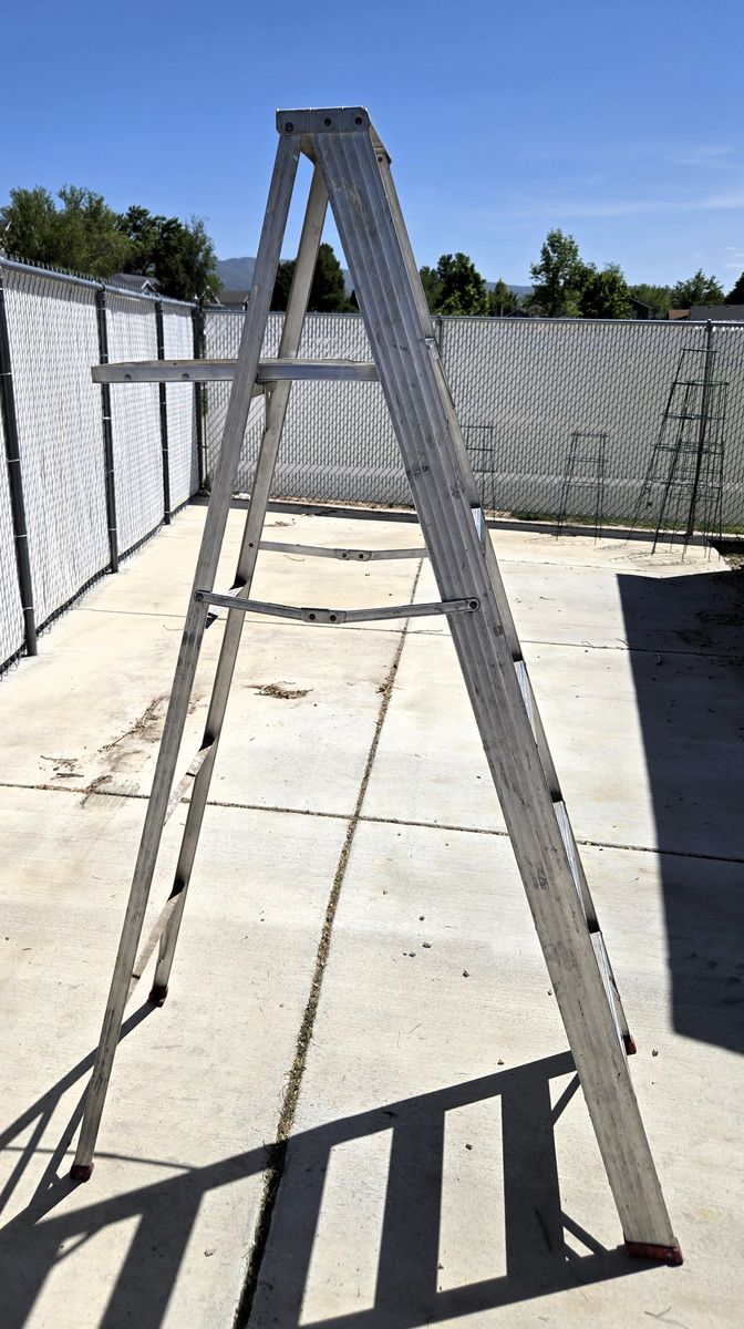 6 Foot Aluminum Step Ladder
