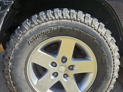 255/75/17 Tires with wheels