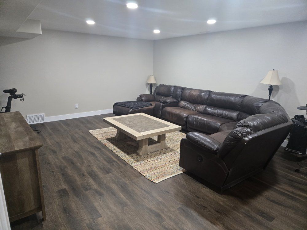 Price Reduced, Entire TV room setup!