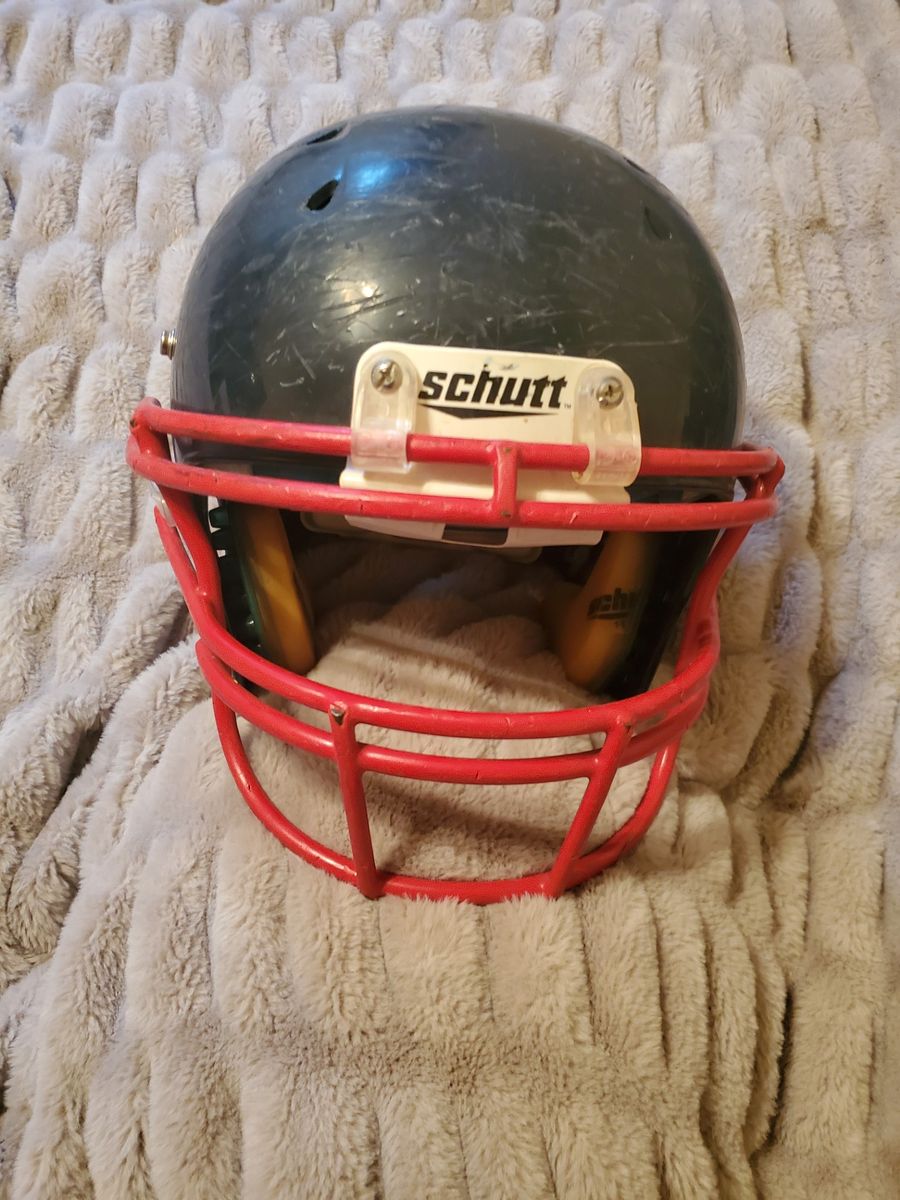 Youth Schutt football helmet, no size listed
