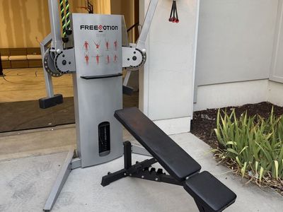 FreeMotion Commercial Functional Trainer w/ Adjustable Cable Arms, 100lb Stack & Bench and mats