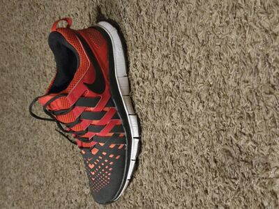 Nike Free Trainer red and back