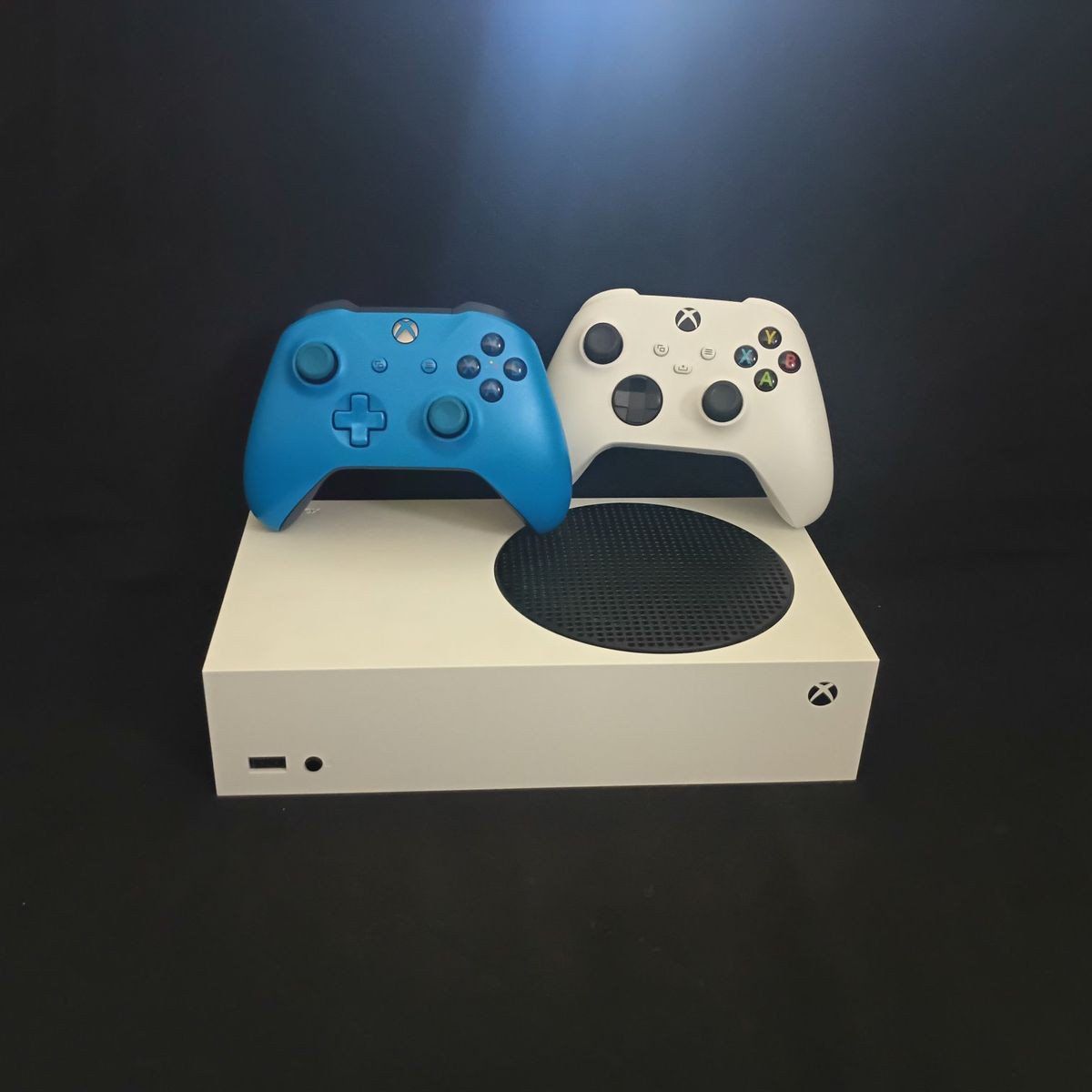 Xbox Series S w/ 2 Controllers