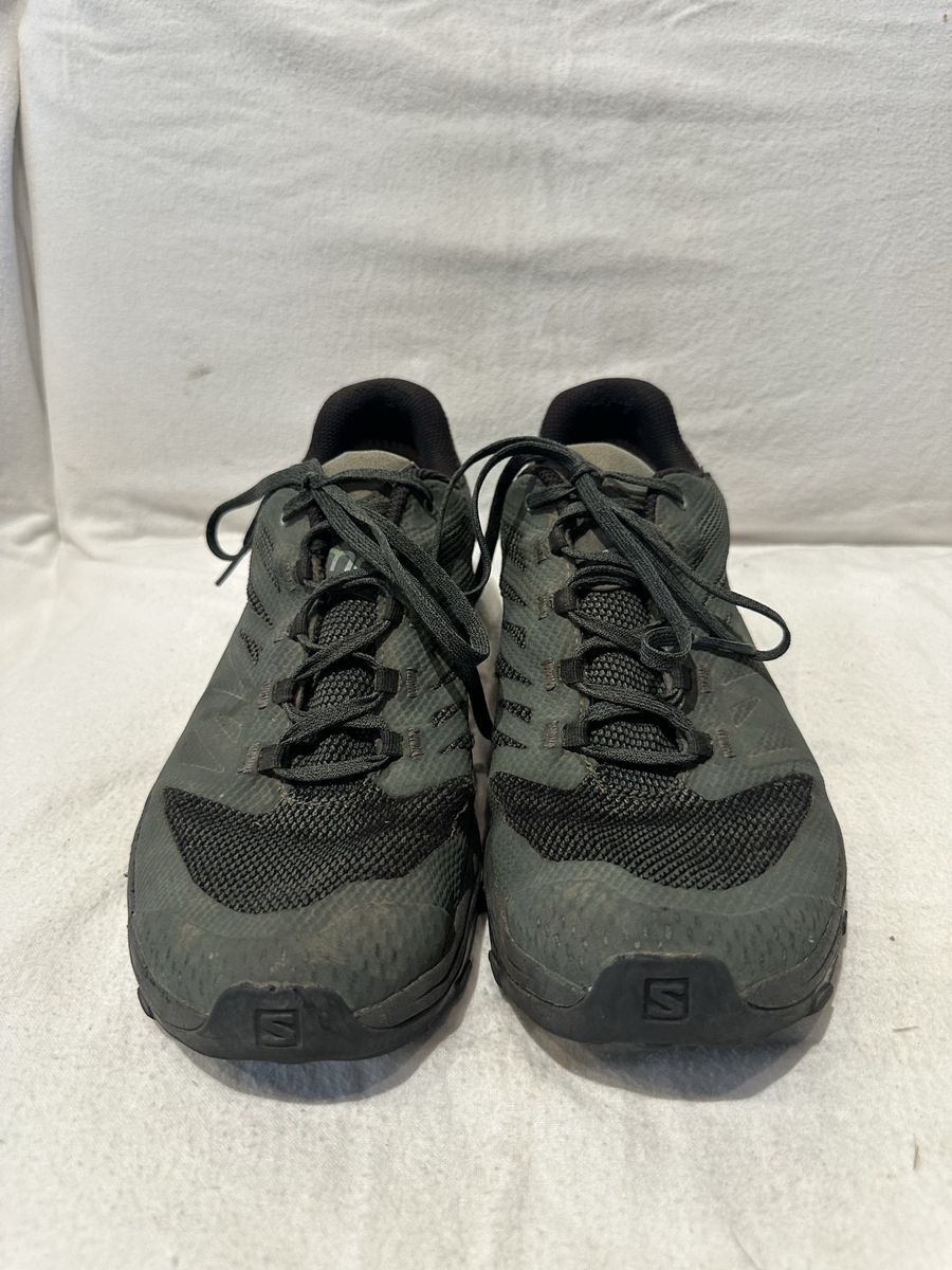 Salomon men’s size 11.5 grey/black trail shoes