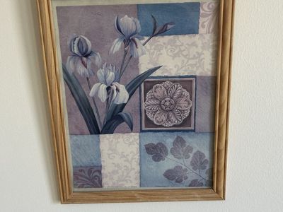 Small Framed Floral Wall Art Print – Cottage / Botanical Décor