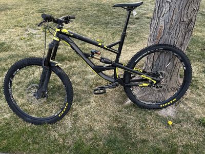 2017 YT Capra 27.5 L frame
