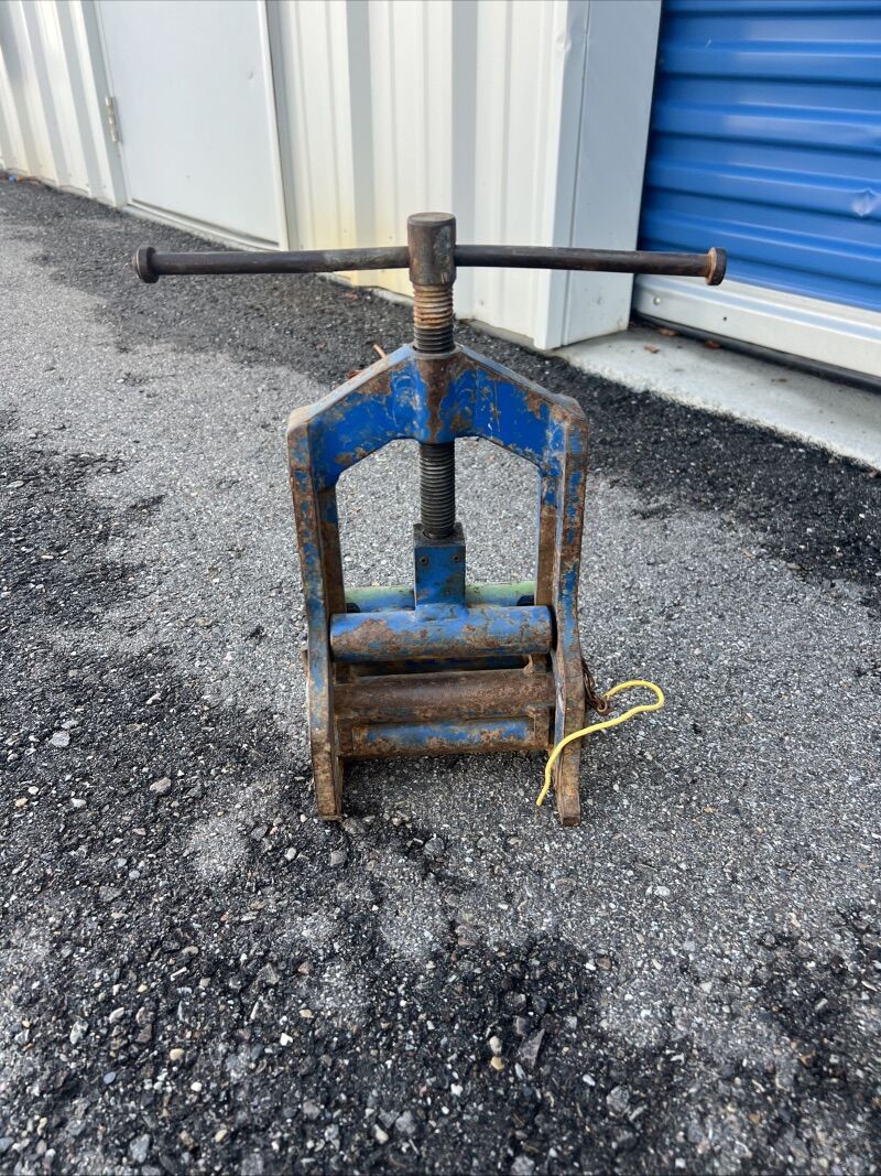 Polyethylene Pipe Squeeze Tool