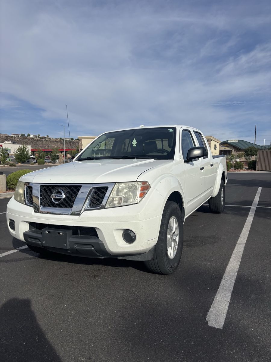 2016 NISSAN FRONTIER SL