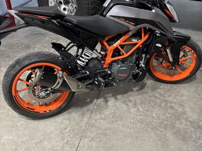 KTM duke 390