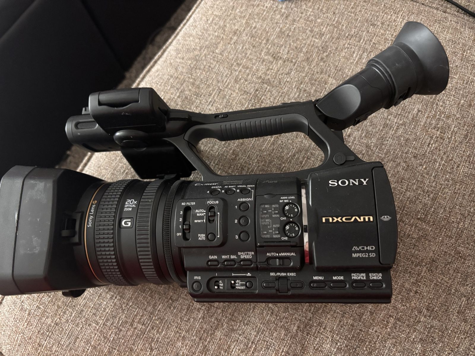 Wow, Sweet Sony HXR-NX53 Professional Camcorder