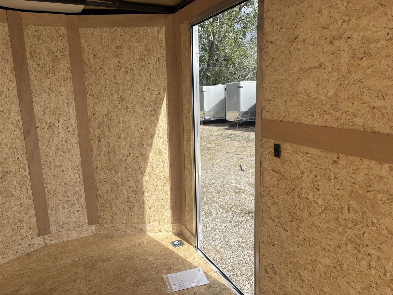 Main image 6