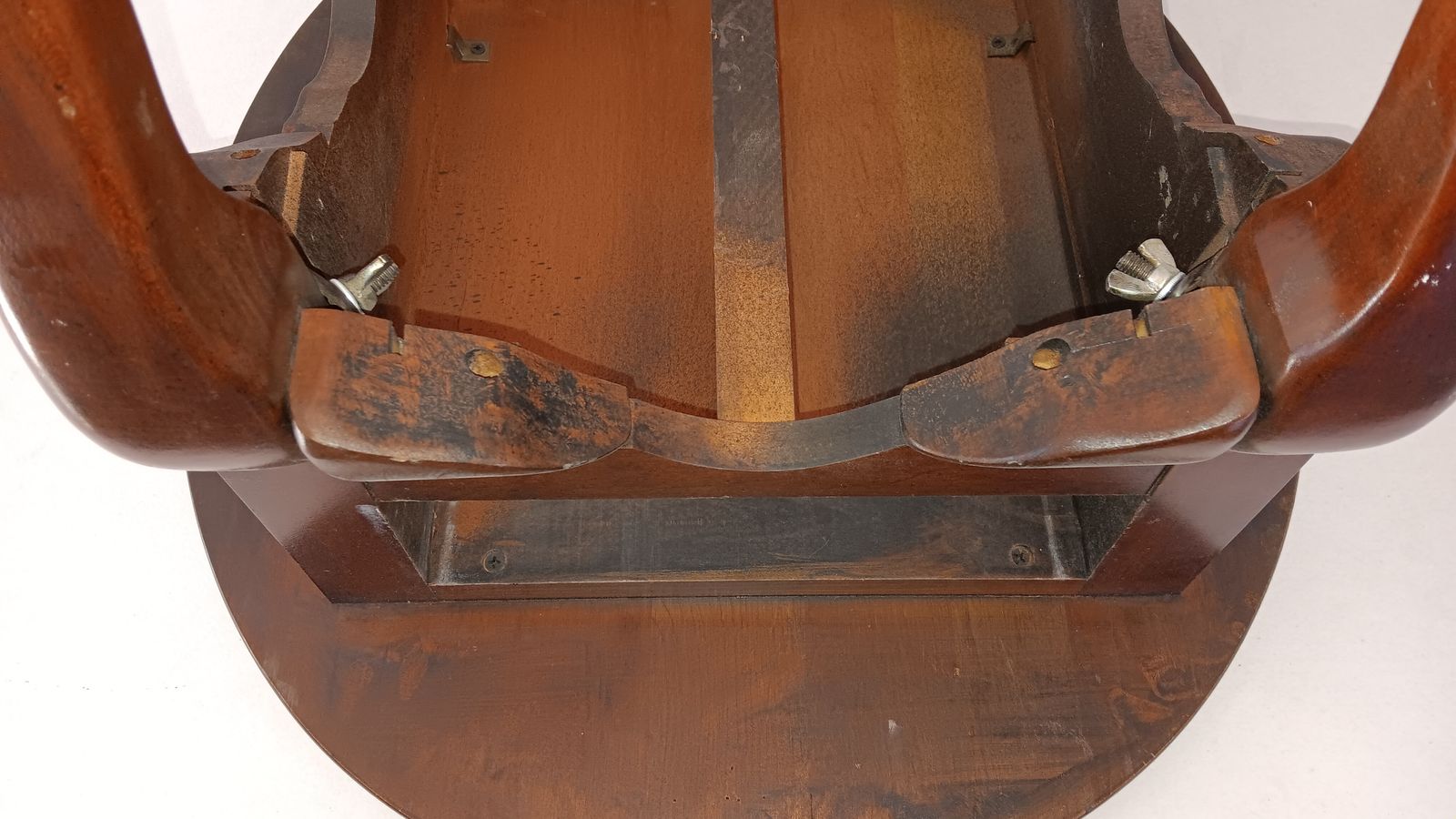 Main image 9