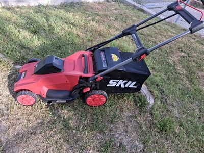 40 volt 20 in cut brand new skill push .iwer i used it one time and someone stole the battery and charger q59 dollars OBO